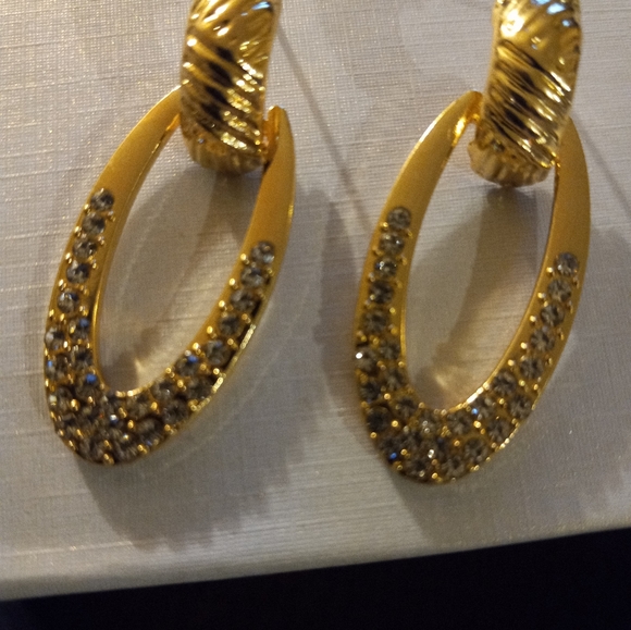 Earring - Picture 11 of 12